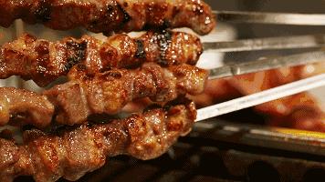 新疆，嘉宾云集，观众热情如火