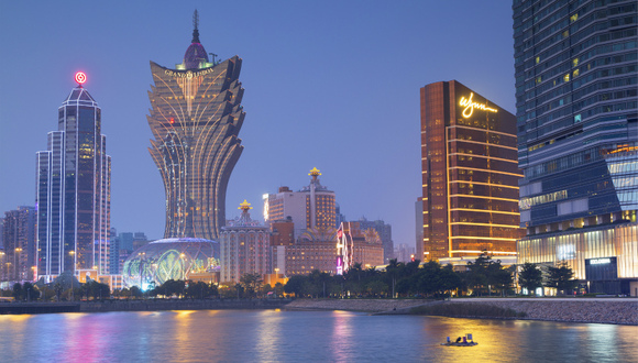 澳门，多元文化融合的东方赌城明珠